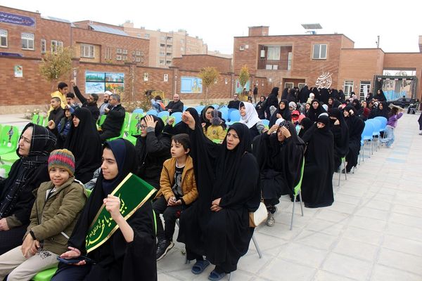 یادواره شهدا در مدرسه استثنایی باغچه‌بان قم