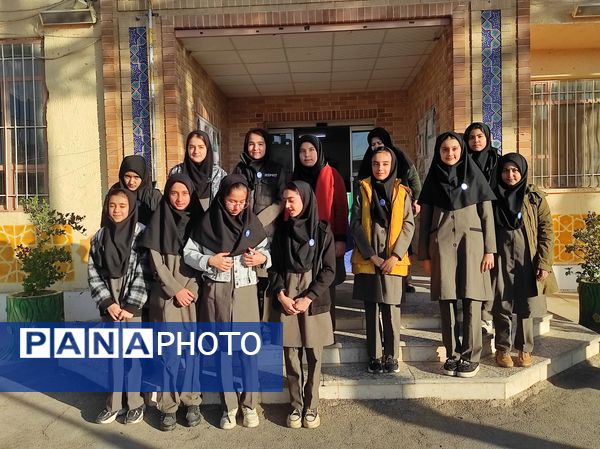 آیین معرفی همیاران معلم در دبیرستان نمونه اندیشه 