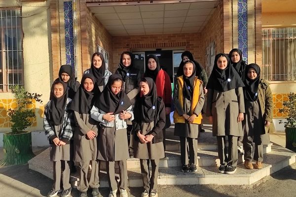 آیین معرفی همیاران معلم در دبیرستان نمونه اندیشه 