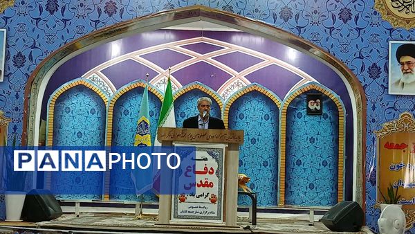 سخنرانی معاون مدیرکل و مدیر آموزش و پرورش کاشان در نماز جمعه و برگزاری میز خدمت در مصلی