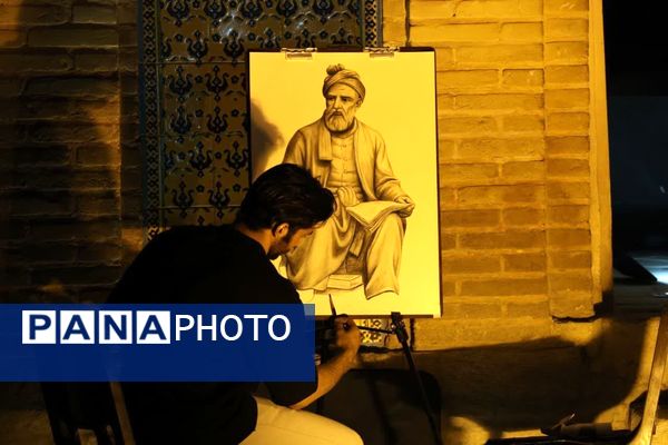 شب حماسه و اندیشه در جهان باغ تاریخی فین کاشان 