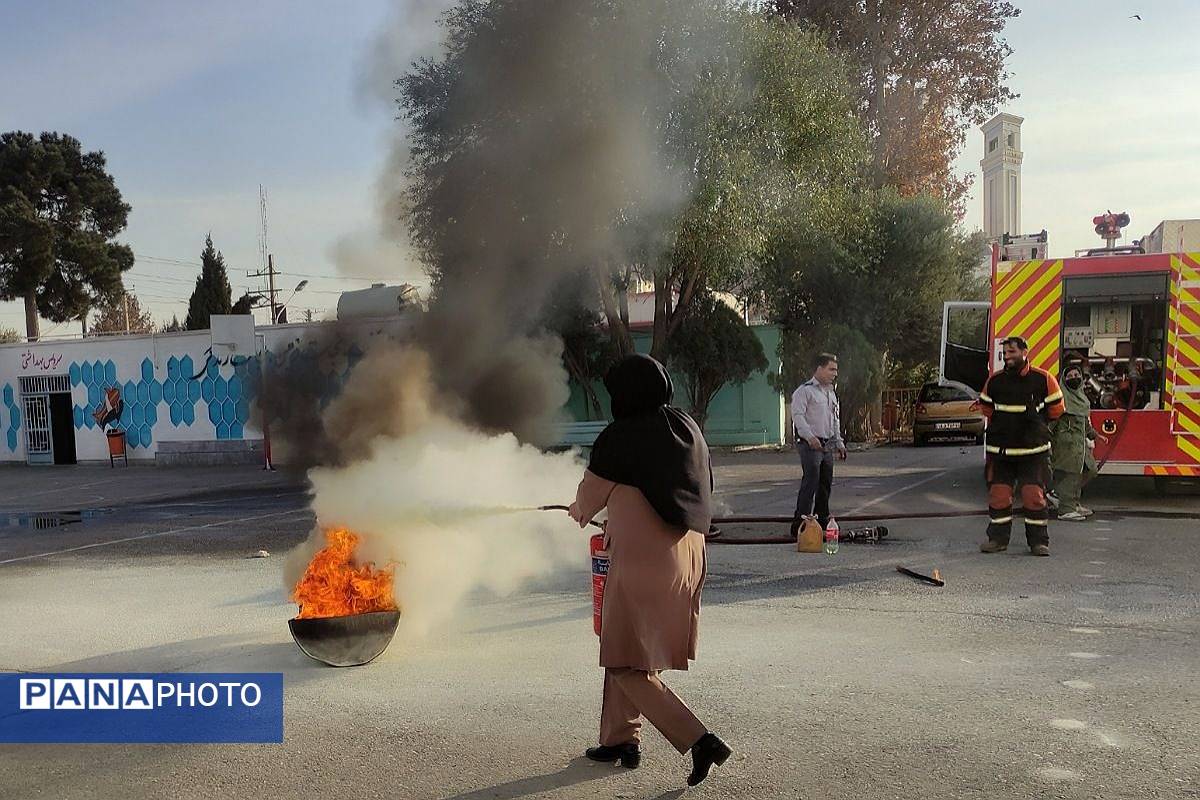 مانور زلزله در مدارس شهرستان ملارد
