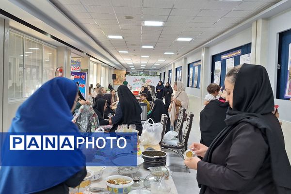 جشنواره غذای ایرانی به مناسبت هفته فرهنگی در فرهنگسرای بعثت صفادشت 
