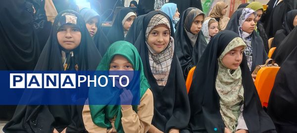 حضور دانش‌آموزان مدرسه خاقانی در جشن دختران آفتاب شیروان