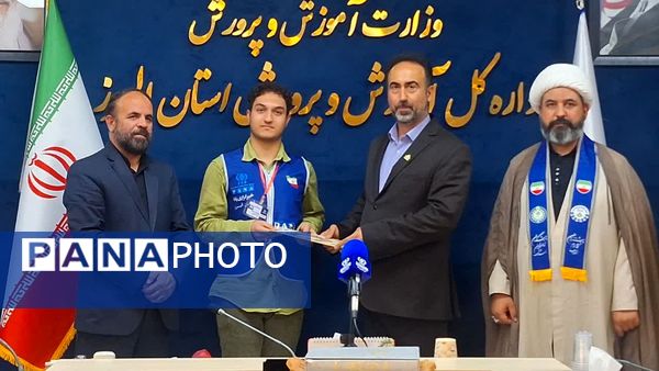 نشست دانش‌آموز خبرنگاران پانا استان البرز با مدیرکل آموزش‌وپرورش به مناسبت روز خبرنگار
