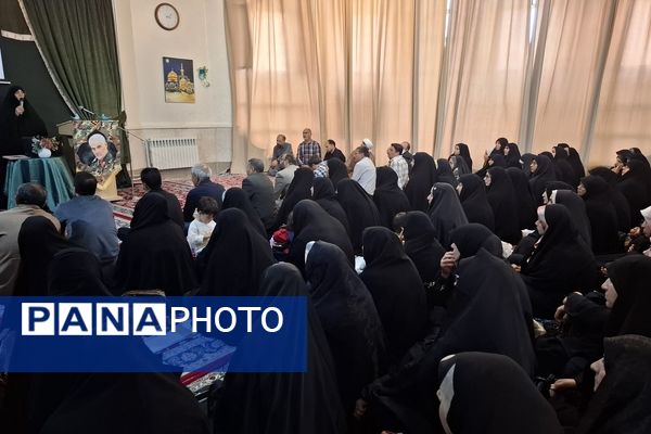 جلسه انجمن اولیا و مربیان در دبستان هیات امنایی قرآنی مبین شهرستان شیروان