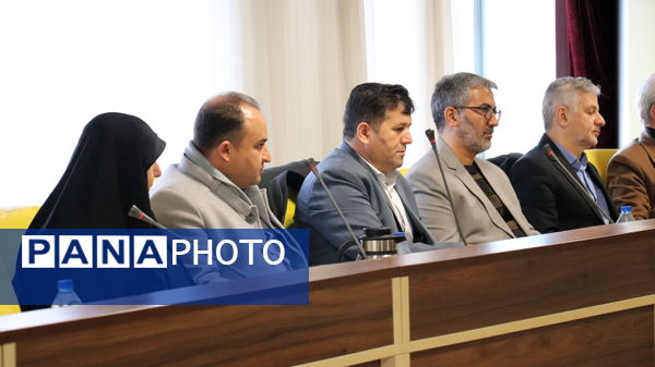 نشست هم‌اندیشی شورای هماهنگی مدارس و مراکز غیردولتی استان آذربایجان شرقی
