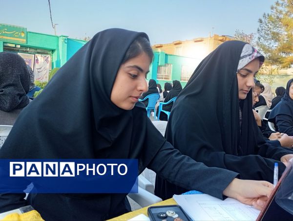  اولین مجمع انجمن اولیا و مربیان در دبیرستان فاطمیه