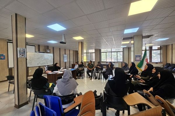 دوره ۵۰ ساعته کارآفرینی با رویکرد KAB در پژوهش‌سرای خوارزمی در حال برگزاری است