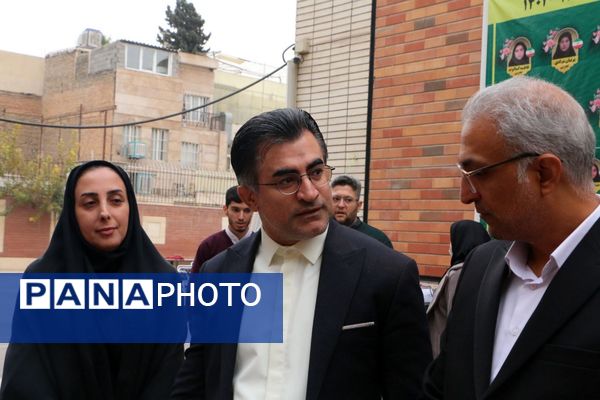 مراسم هفته پژوهش در دبیرستان بانو عفت آهنگری شهرری