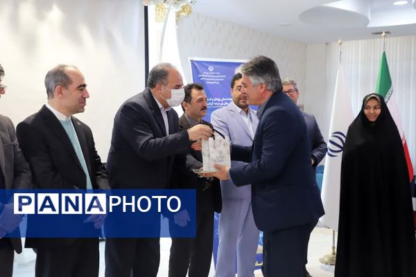 تجلیل از پژوهشگران برتر آموزش و پرورش استان آذربایجان شرقی