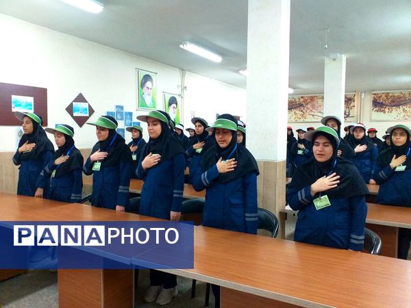 آیین افتتاحیه طرح کانون یاریگران زندگی و برپایی نمایشگاه مبارزه با آسیب‌های اجتماعی در دبیرستان شهید همت ملارد