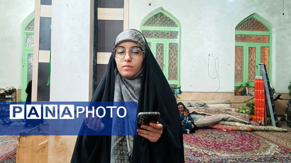 جشن میلاد حضرت زینب(س) با حضور پرشور مردم یاسوج در حرم امامزاده عبدالله(ع) 