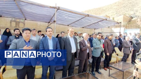 شهرستان کلات پیشگام در نهضت ملی مدرسه سازی 