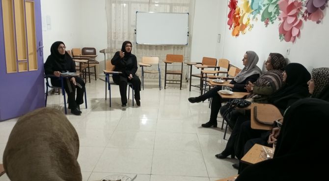 اولین جلسه اولیا و مربیان در دبیرستان غیردولتی ادیب