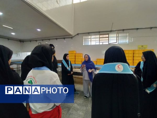 بازدید اعضای کانون دانشجویی دانشگاه آزاد کاشمر از کارخانه صنعتی بیسکوتو 