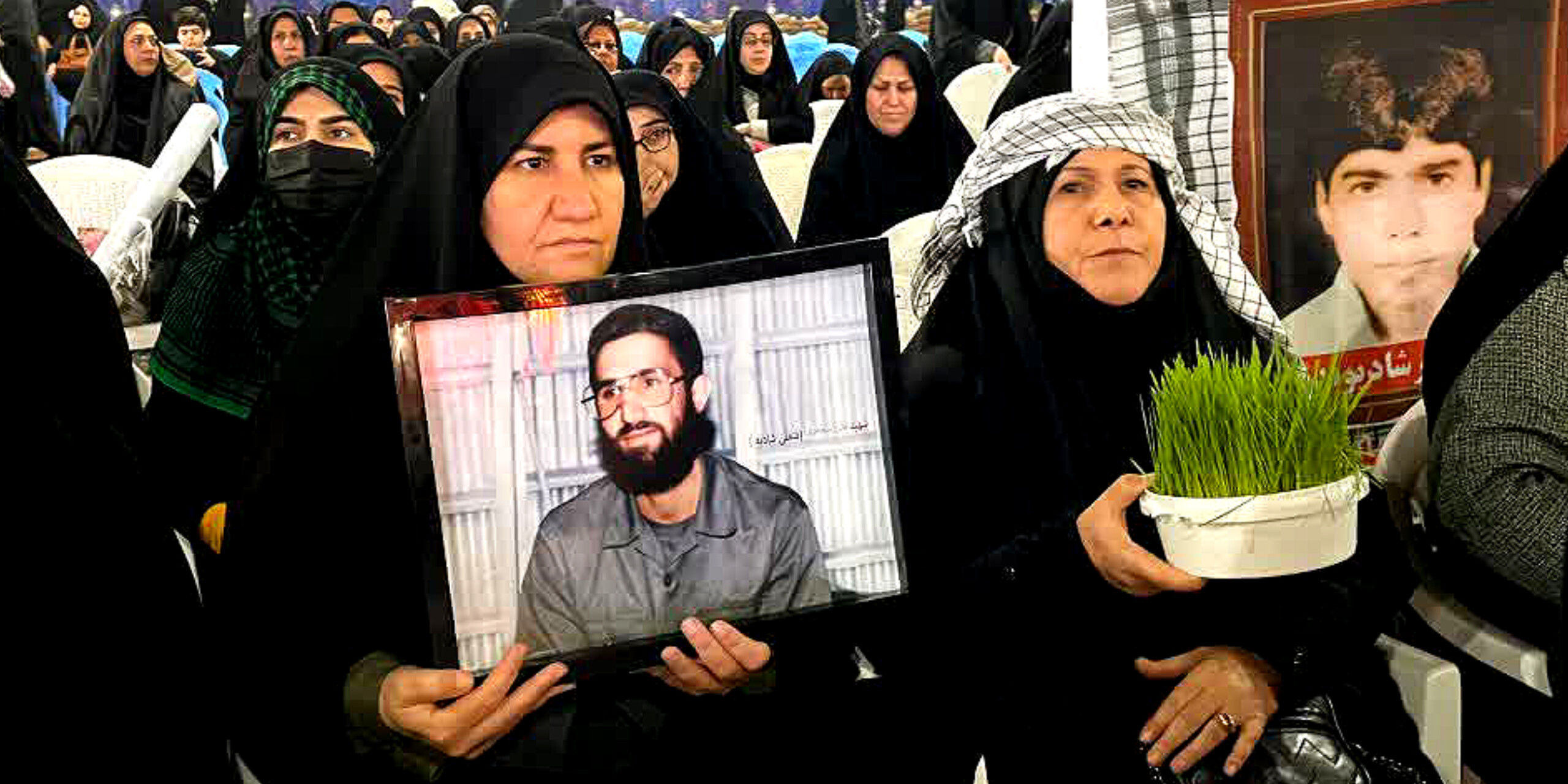 فرهنگیان شهرستان دره‌شهر در مراسم افتتاحیه راهیان نور بسیج فرهنگیان کشور حضور یافتند 