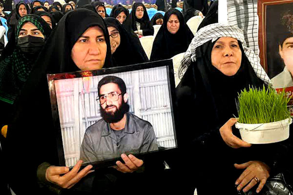 حضور فرهنگیان شهرستان دره‌شهر در مراسم افتتاحیه راهیان نور بسیج فرهنگیان کشور