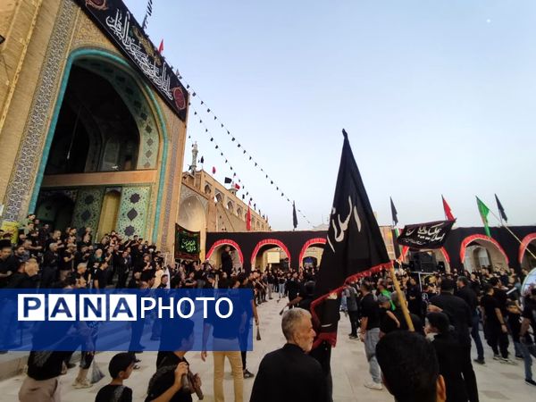 عزاداری زائران و مجاوران حرم مطهر اردهال در شب تاسوعای حسینی