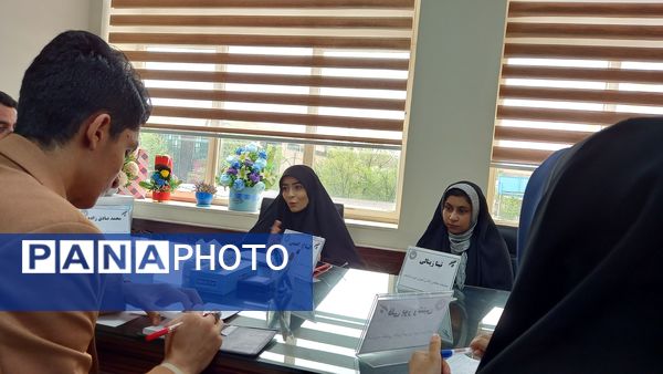 اولین نشست نمایندگان مجلس دانش‌آموزی آذربایجان شرقی با معاون پرورشی و فرهنگی استان