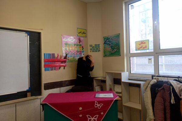 اجرای مانور زلزله در دبستان فرهنگ فرازمند