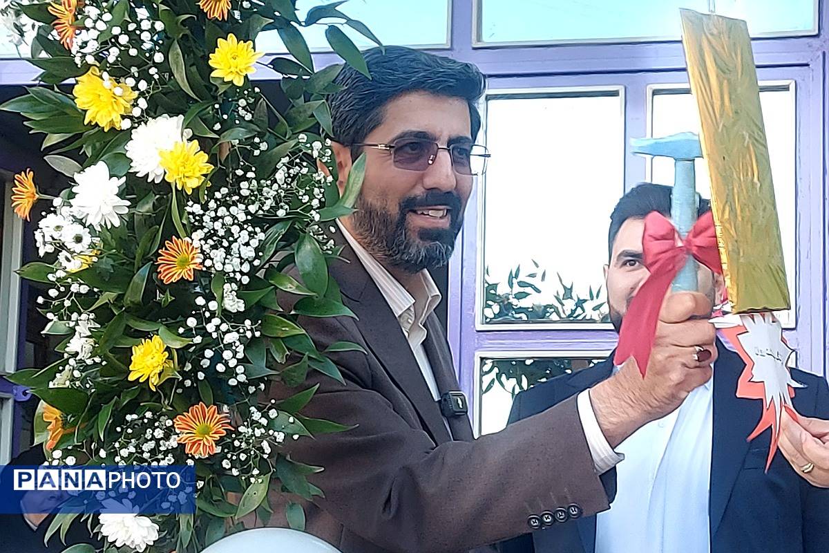 آیین بزرگداشت هفته بهداشت روان و انتخابات همیار مشاوران