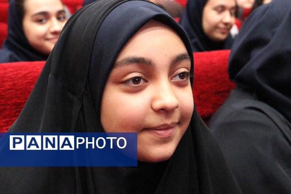 برگزاری جشن روز دختر با همکاری کانون خدمت رضوی و نهادهای آموزشی در منطقه 14 تهران 