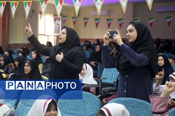 جشن دانش‌آموزان مدارس استثنایی شهرستان بوشهر به‌مناسبت میلاد حضرت زهرا (س) و روز مادر