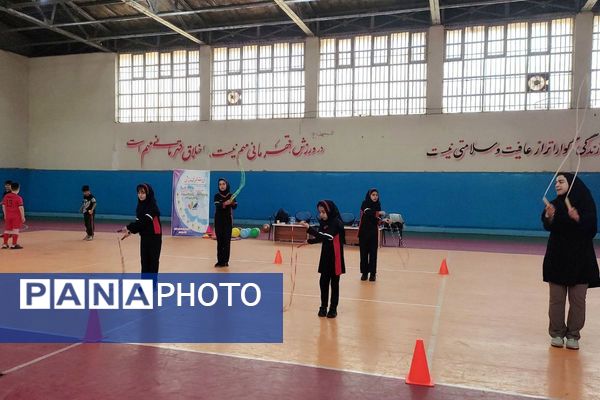 برگزاری کارگاه مهارت آموزی ورزشی، در سالن فرزانگان قرچک