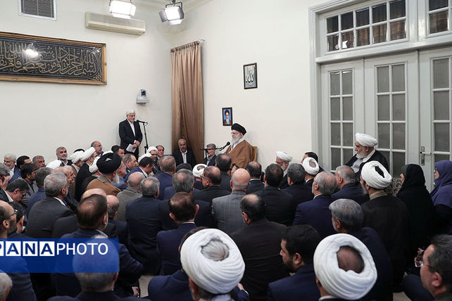 دیدار جمعی از مسئولان ارشد سه قوه با رهبر انقلاب