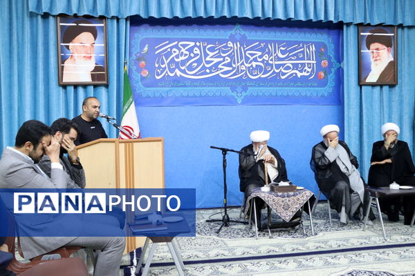 نشست اصحاب رسانه با نماینده ولی فقیه در یزد