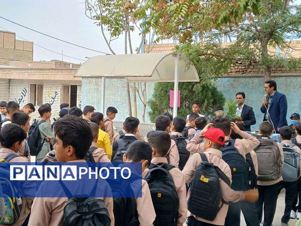 آغاز سال تحصیلی جدید در دبیرستان امید
