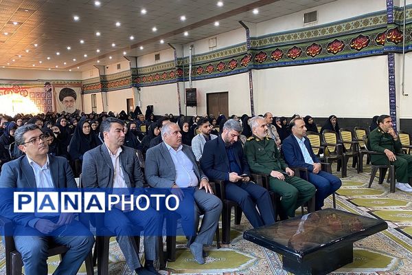 اعزام دانش‌آموزان دختر ورامینی به اردوی معنوی راهیان نور