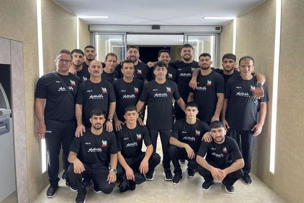 یورش فرنگی کاران پسر ایران به دایره طلایی جهان