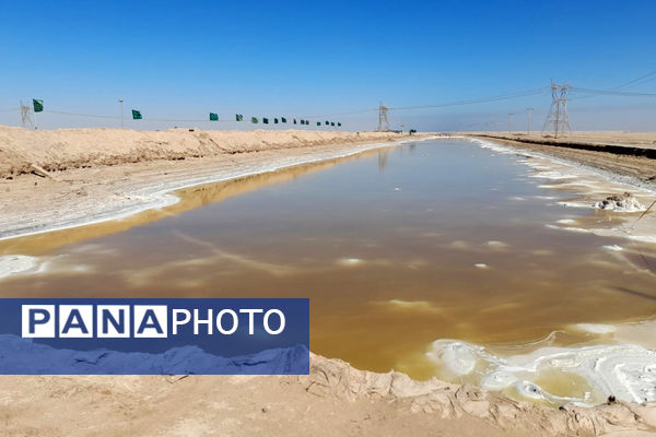 قدمگذاشتن دانشآموزان رباطکریم بر خاک مقدس شلمچه