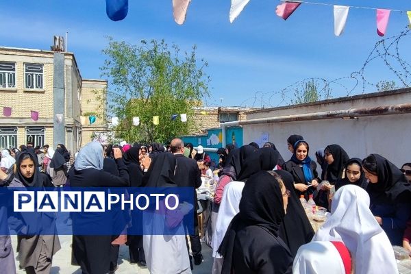 بازارچه دانش‌آموزی در مدارس شهرستان سملقان