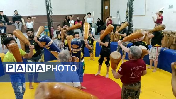 مراسم زورخانه‌ای به‌مناسبت ولادت حضرت علی (ع) در ابرکوه