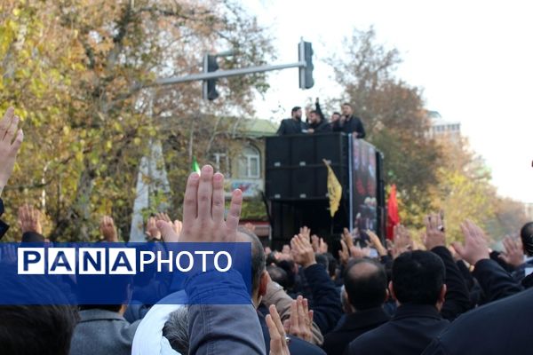 تشییع و تدفین پیکر شهید گمنام در اداره‌کل آموزش و پرورش تهران