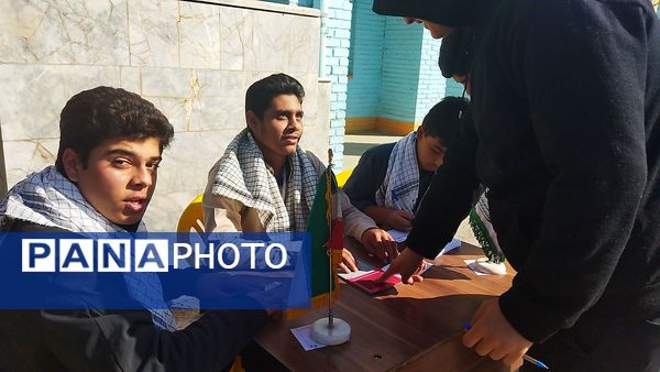 انتخابات شورای دانش آموزی در دبیرستان شاهد ابوذر غفاری نیشابور 