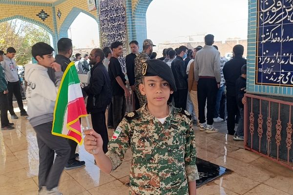 راهپیمایی روز دانش آموز و مبارزه با استکبار جهانی در شهر سفیددشت 