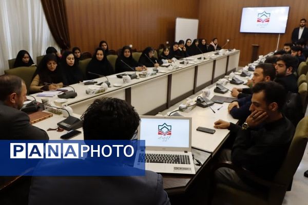 نشست صمیمی شورای عالی استان‌ها با نمایندگان مجمع دانشجویی