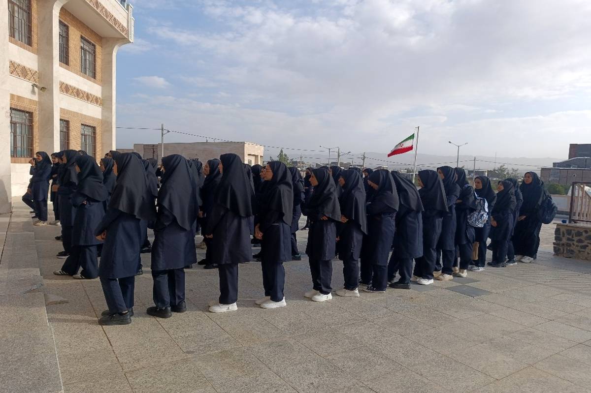 حس و حال دانش آموزان سربیشه از
بازگشایی مدارس