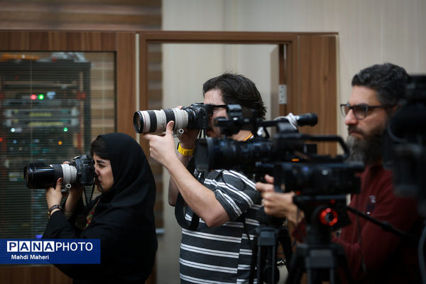 نشست خبری بزرگداشت یوم الله ۱۳ آبان