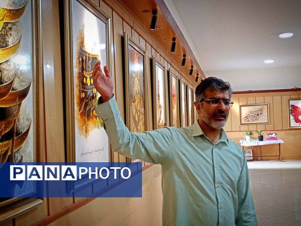 دانش آموزان دبیرستان میثاق از نمایشگاه خط بازدید کردند 