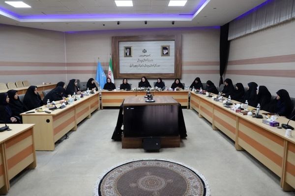 نشست هم‌اندیشی بانوان ستادی اداره‌کل آموزش و پرورش آذربایجان‌شرقی