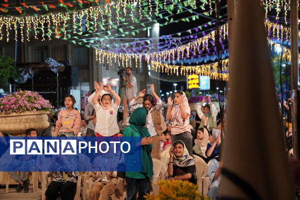 جشنی دهه کرامت در حرم زینبیه