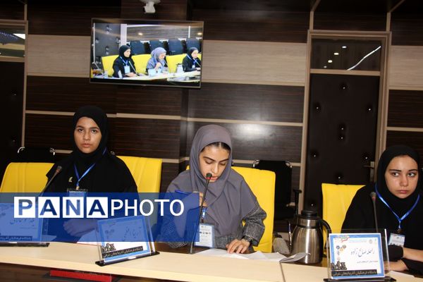 نشست قطب ۵ دوازدهمین دوره مجلس دانش‌آموزی به میزبانی استان آذربایجان شرقی