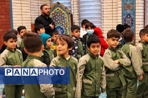 آیین سه‌شنبه‌های مهدوی در مدرسه شهید حسین غفاری