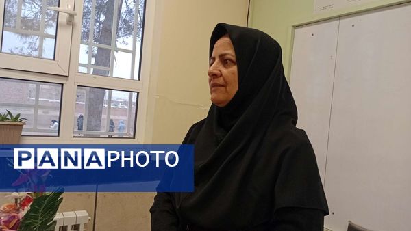 جلسه انجمن اولیا و تحویل کارنامه هشدار دبیرستان مادرمهربان خلیل آباد