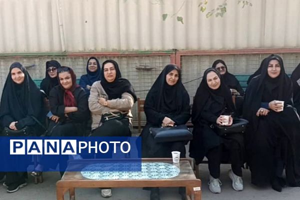 حضور دانش‌آموزان ناحیه دو شهرری در نمایشگاه طرح‌های علمی پژوش سرای بصیرت 